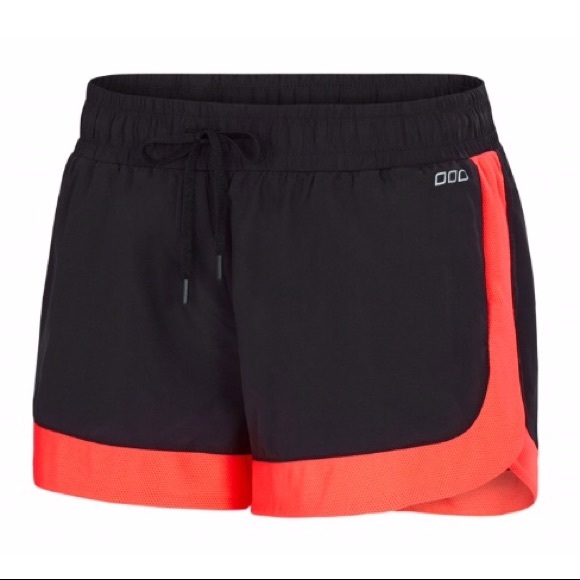 Lorna Jane Bambi Running Shorts - Picture 2 of 7